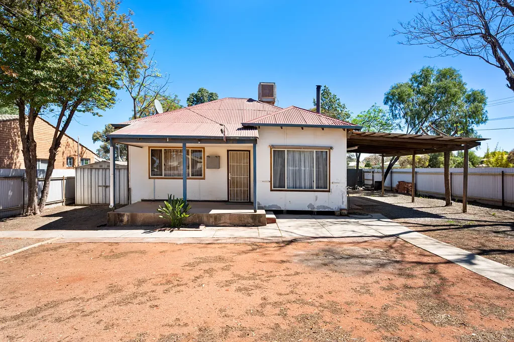South Kalgoorlie 4房  Renovators Delight in a Great South Kalgoorlie Location!
