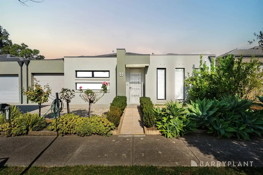 8 Ken James Place, Burnside Heights, VIC 3023