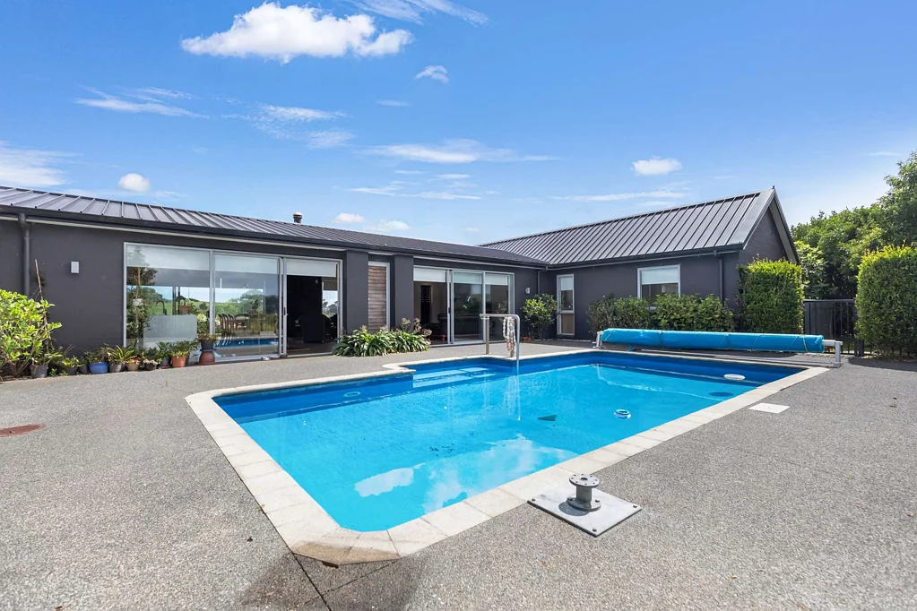 Waiuku 4部屋 Spacious family living!
