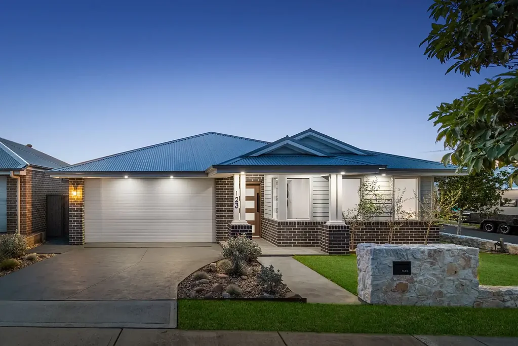 Jordan Springs 3Zimmer Your New Home Awaits