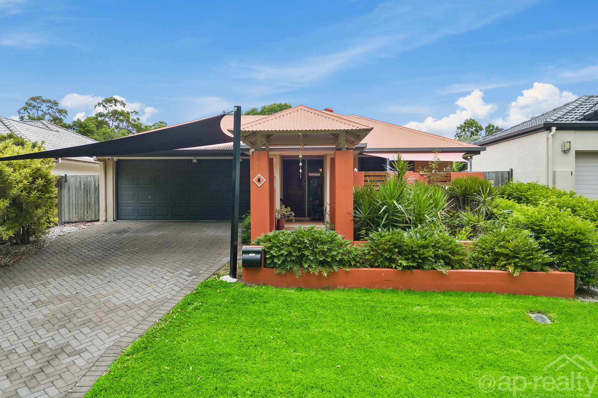 4 DESOTO PL, FOREST LAKE QLD 4078, 0 habitaciones, 0 baños, House