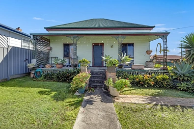West Kempsey 3 Slaapkamer Big Block, Great Location & Plenty of Potential!