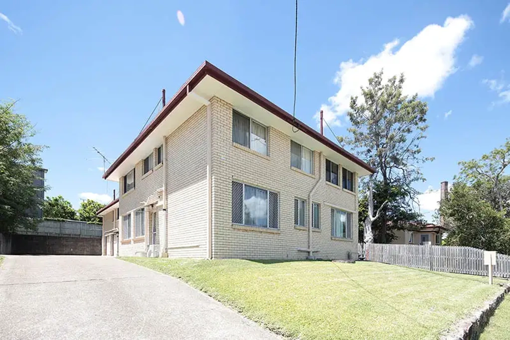 Neat & Conveniently Located Unit