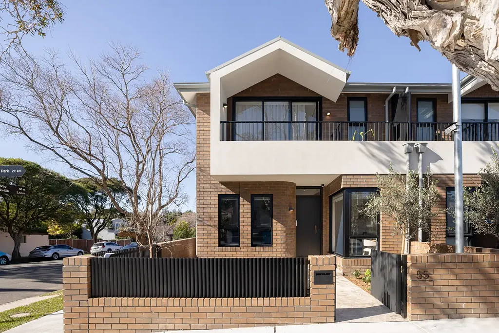 Dulwich Hill 4कमरा New luxury home / self-contained studio / northeast corner