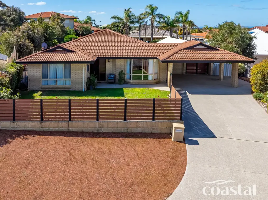 Halls Head 4 Bedroom Sunsets, Style & Space. Your Coastal Oasis Awaits