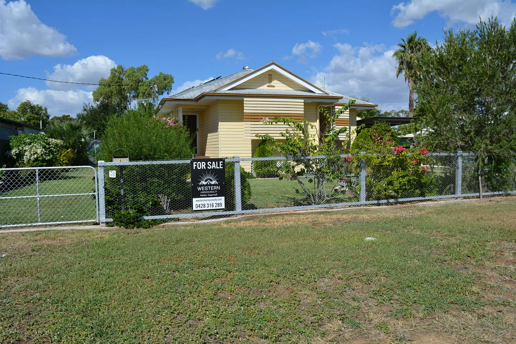 Blackall 3房  Comfortable 3-Bedroom Home on 823m²
