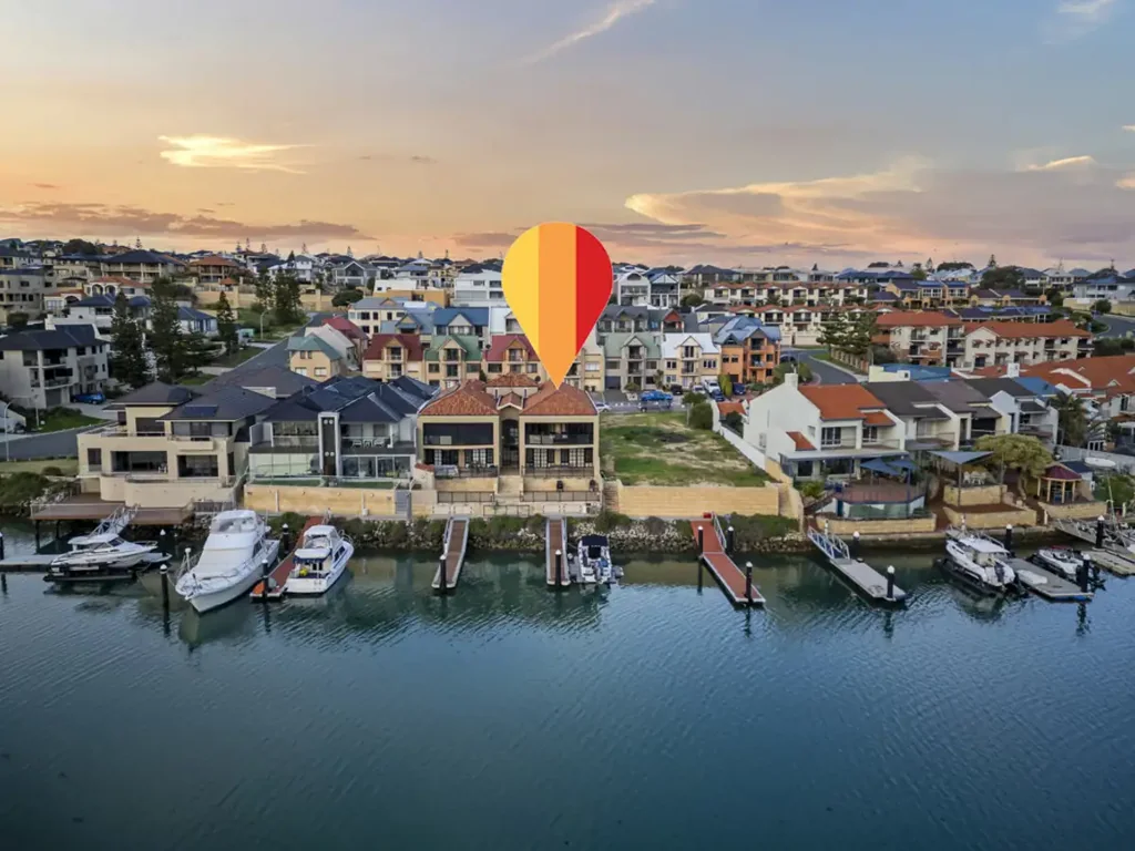 Waterfront Luxury Apartment with Private Jetty in Mindarie M