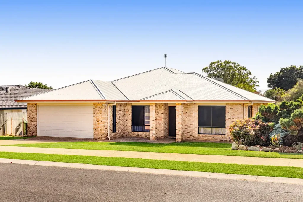 Rangeville 4房  精致翻新的家庭住宅，位于紧邻的雷兰维尔  Beautifully Refreshed Family Home in Tightly Held Rangeville