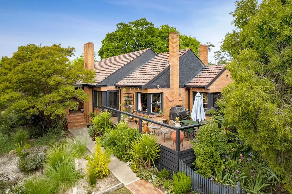 Malmsbury 4房  Fabulous Fifties Brick Beauty