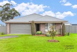 58 Railway Parade, Balmoral Village