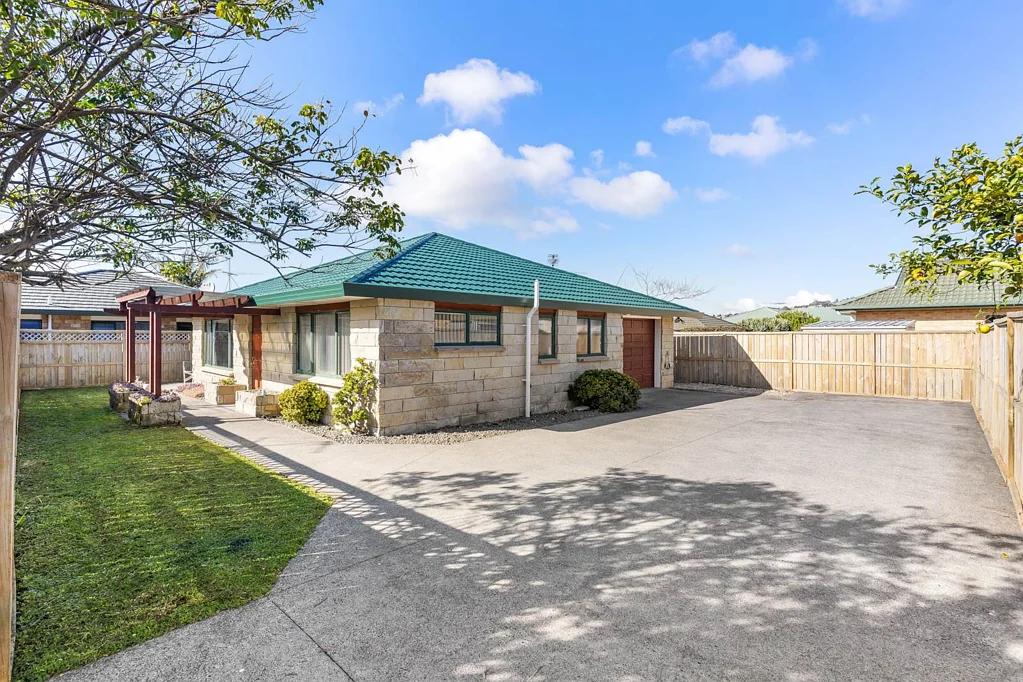 Pukekohe 2ਬੈੱਡਰੂਮ PRIVATE SUNTRAP - FULL OF POTENTIAL