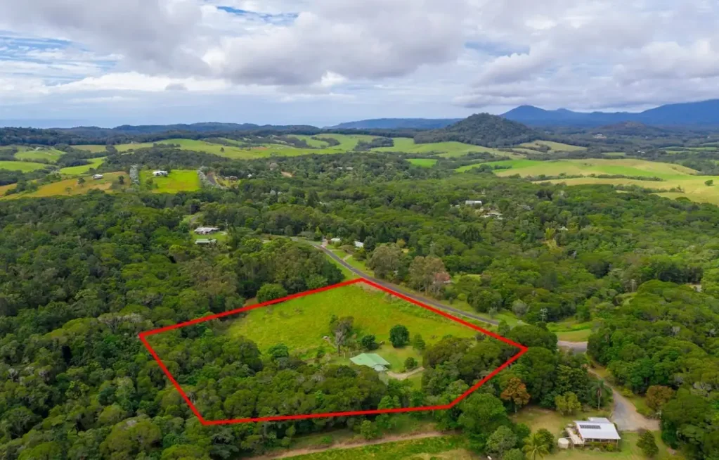 Spacious 3-Bedroom Home in Beautiful Julatten!
