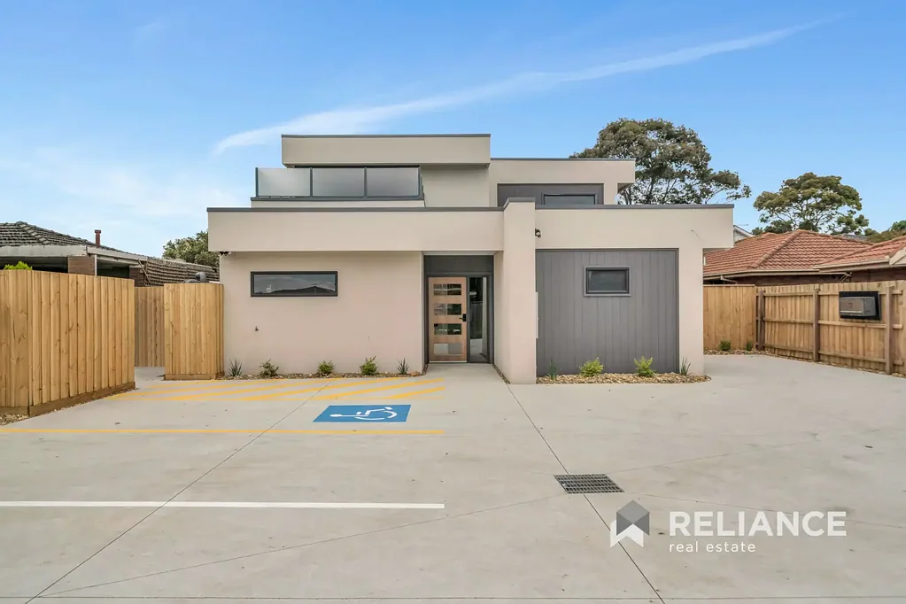 Self – contained Studios. Affordable housing near the Hoppers Crossing Train Station – Perfect Location!