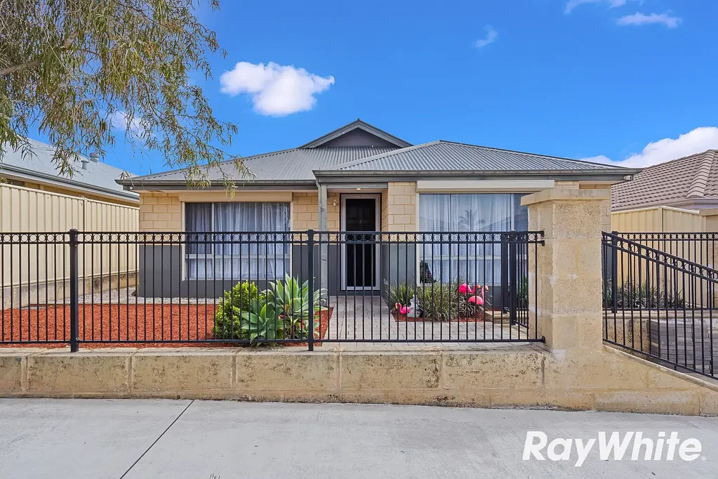 13 Payanna Grange, Lakelands, WA 6180