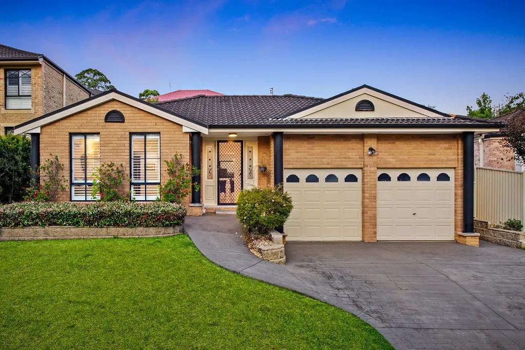 Erina 4ਬੈੱਡਰੂਮ Outstanding Family Home or Investment Opportunity In Sought After Neighbourhood