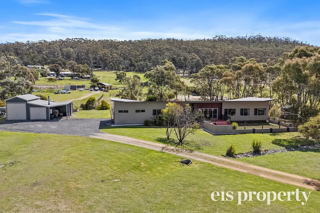 Sandford 4房  Peaceful Lifestyle on 5 Acres in Sought-After Sandford