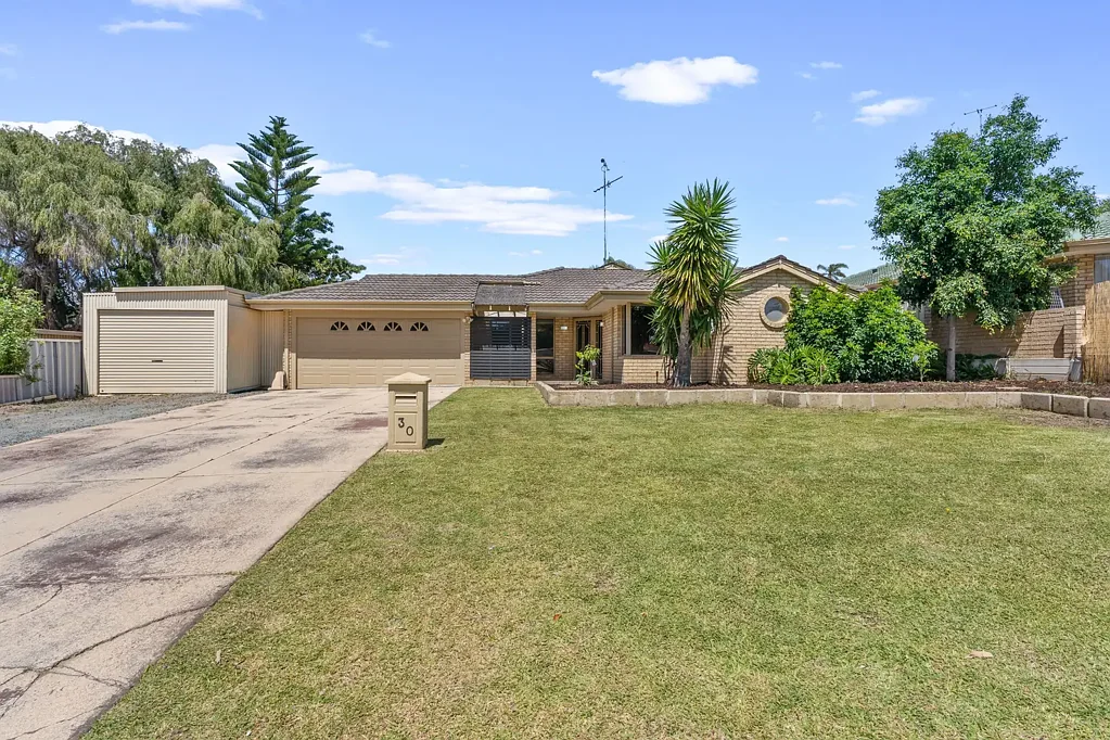 30 Yorrell Place, Halls Head, WA 6210