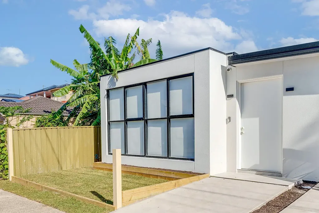 Modern 2-Bedroom Granny Flat | Private Entry via Xenia Ave
