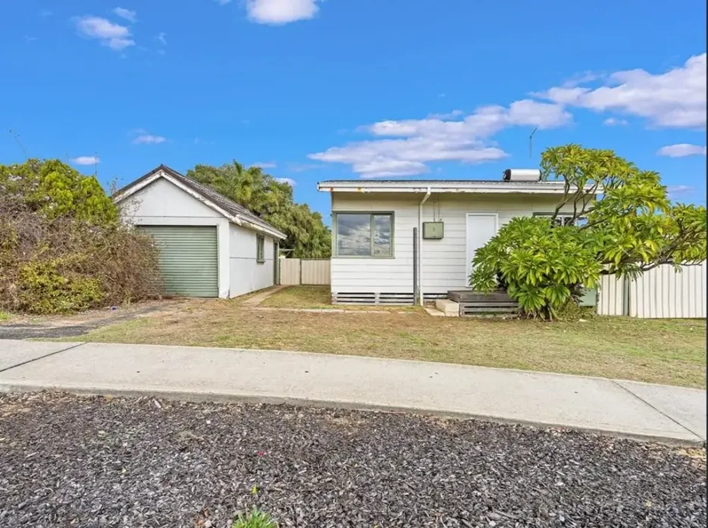 Room to Live, Room to Play – Big Bedrooms, Big Backyard, Brilliant Location!