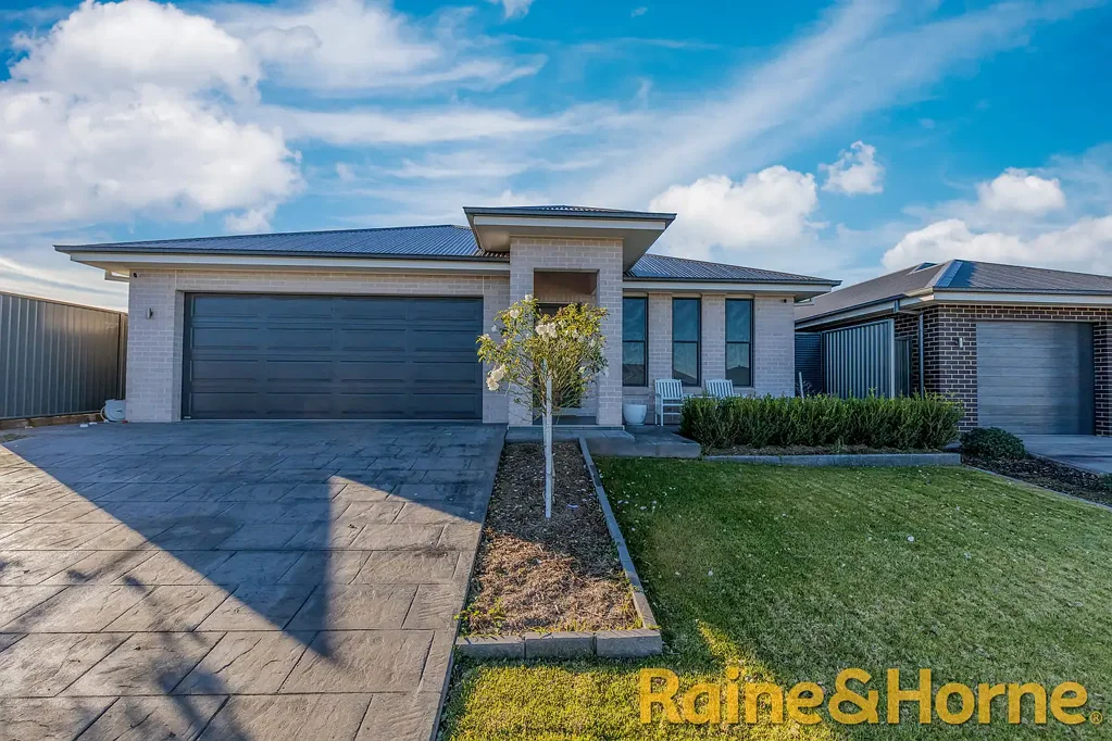 62 Azure Avenue, Dubbo, NSW 2830