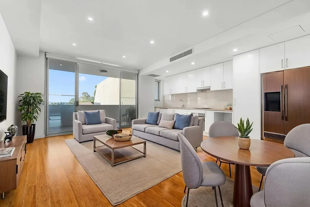 Contemporary Apartment in Sought-After and Well Connected Complex