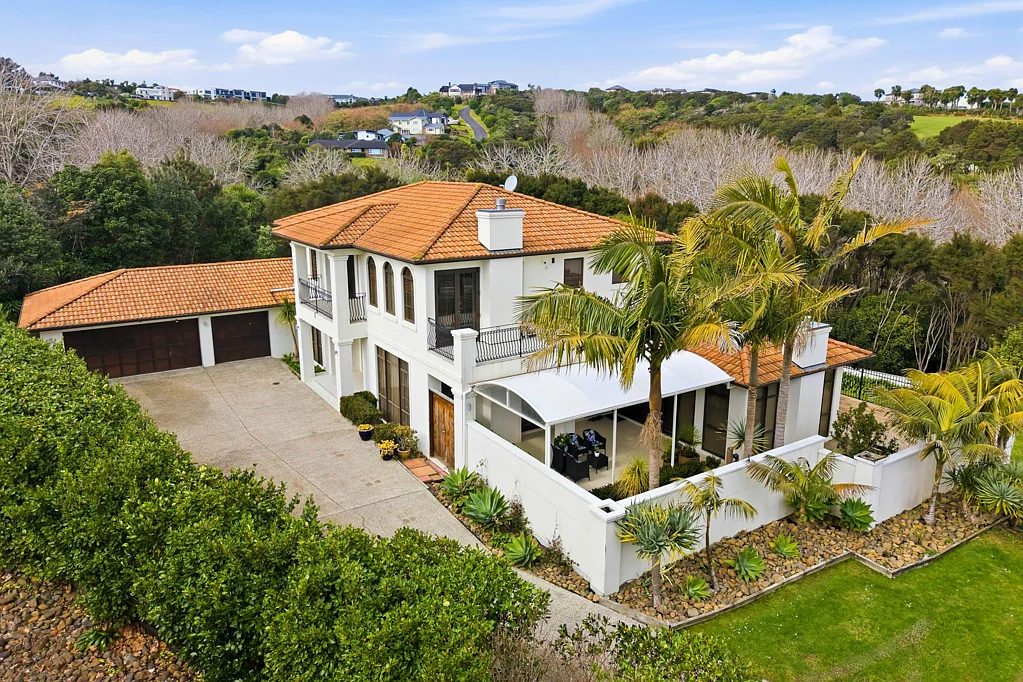 Flat Bush 6房  Mediterranean Luxury, Modern Living
