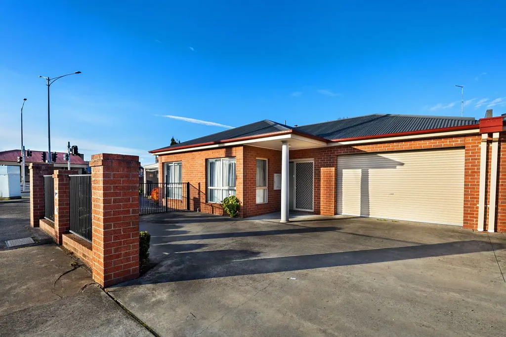 Beaufort 2 Bedroom Modern, Super Central With All Amenities On Your Doorstep