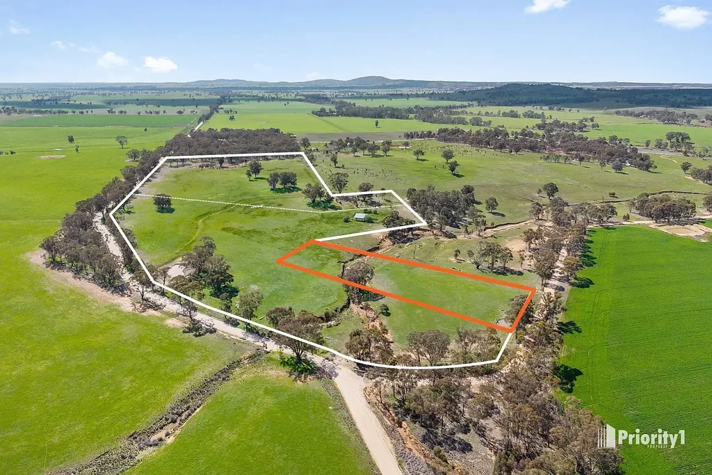 Nine Mile  SPACIOUS BLOCK WITH SEASONAL CREEK