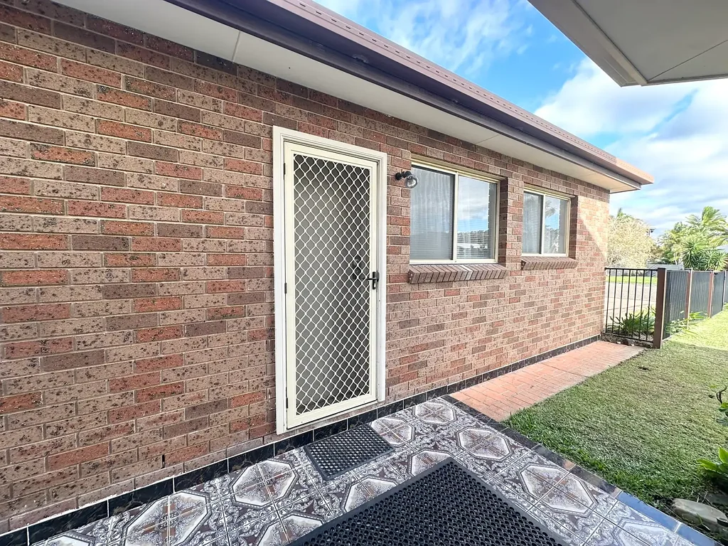 Affordable Furnished Flat by the Beach!