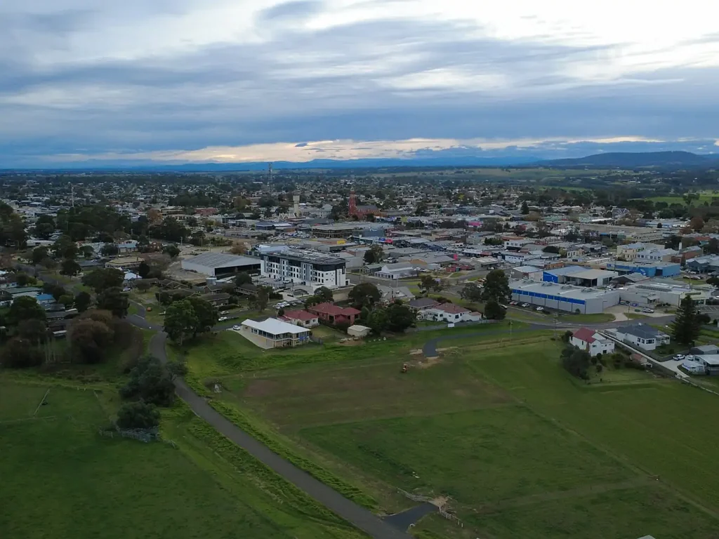 Bairnsdale  DOWNTOWN ALLOTMENT WITH RURAL VIEWS