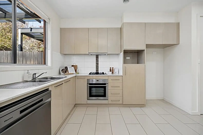 रसोईघर - 22 Dobikin Street, Crace, ACT 2911