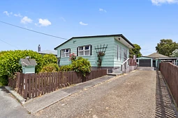10 Kelvin Street, Marchwiel
