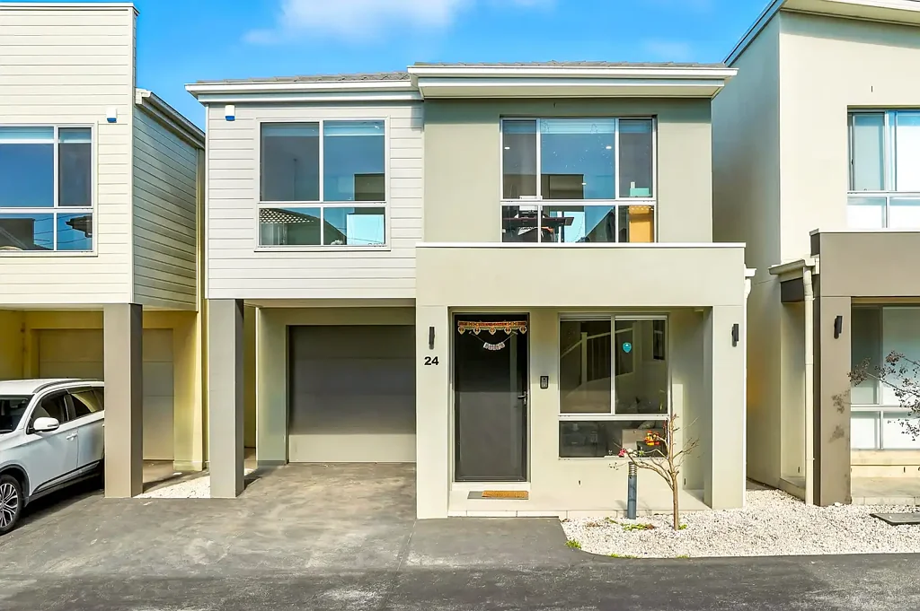 24 Wookey Glade, Riverstone, NSW 2765