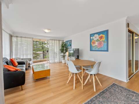 Surfers Paradise 2 Bedroom Coastal Lifestyle in a Prime Location