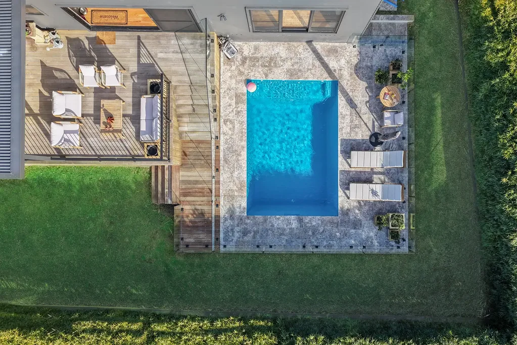 Narrawallee 4 Bedroom Architectural elegance with relaxed coastal charm