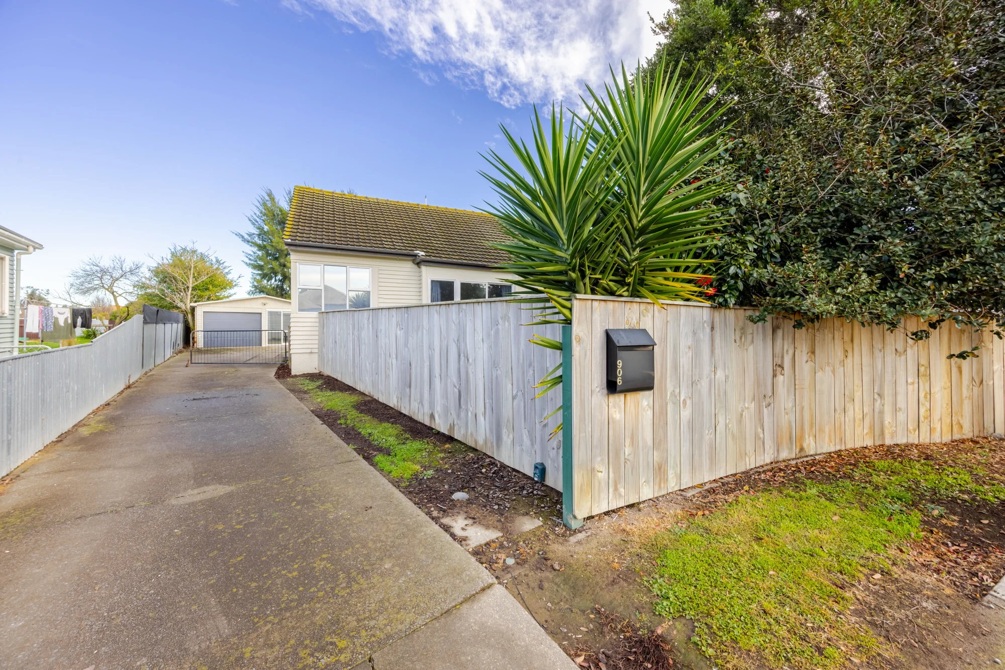 Mahora 3 Bedroom Kiss your landlord goodbye