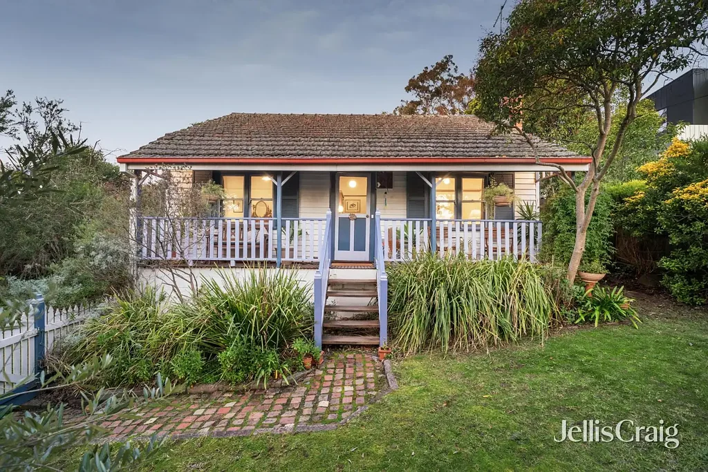 Montmorency 2 Bedroom Comfort, character and endless potential