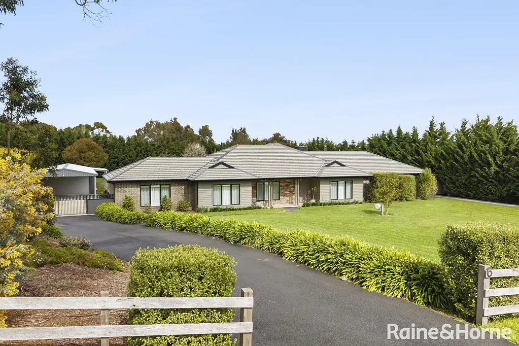 Kyneton 4બેડરૂમ A Private Country Retreat with Contemporary Style