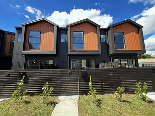 2D Wood Avenue, Howick, Manukau City