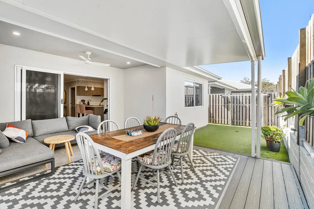 Chambers Flat 2 Bedroom Entertainment Delight!