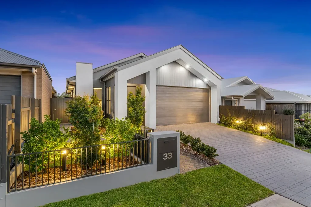 Yarrabilba 3ਬੈੱਡਰੂਮ Stunning Bold Living New Home with High-End Upgrades in Peaceful Yarrabilba