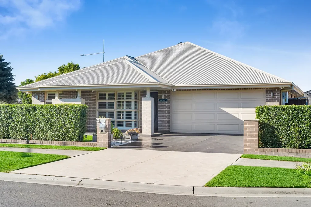 35 Agostini Circuit, Oran Park, NSW 2570