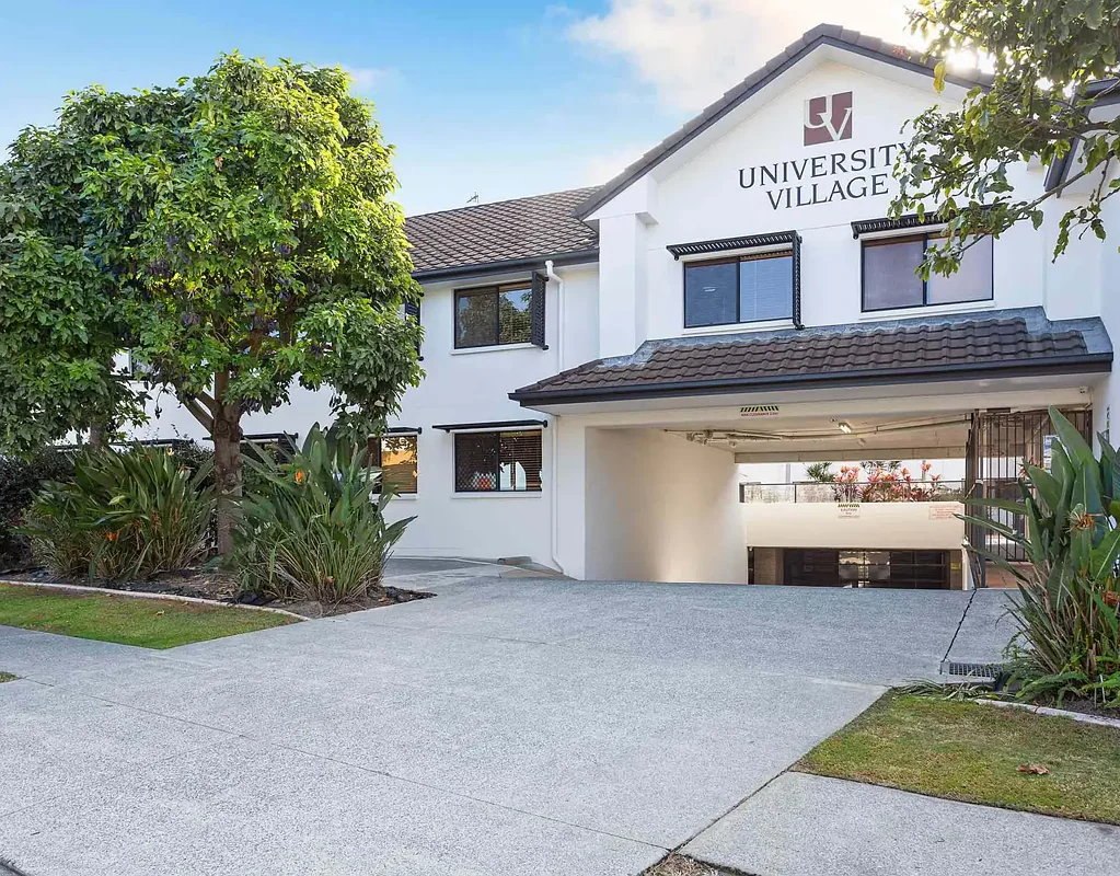 Parkwood 3chambre INVESTORS ONLY - GREAT GUARANTEED RETURNS!
