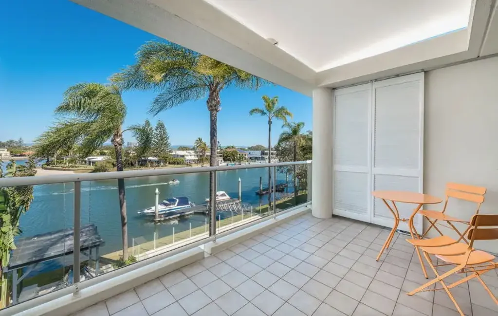 Prime Biggera Waters Location with Water Views