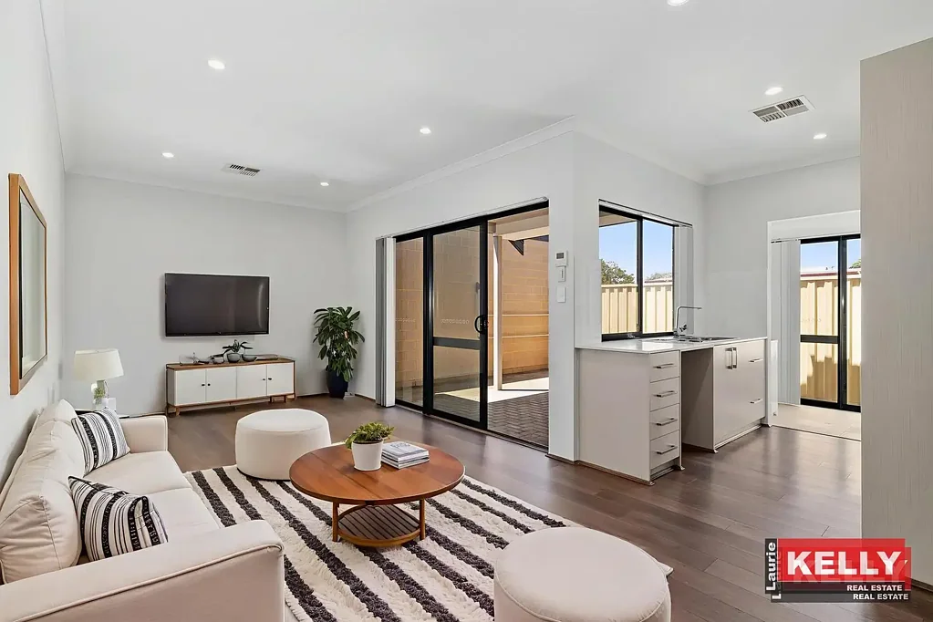 Cloverdale 3कमरा 2020 BUILT LOFT HOME IN TREE-LINED FORUM LOCATION