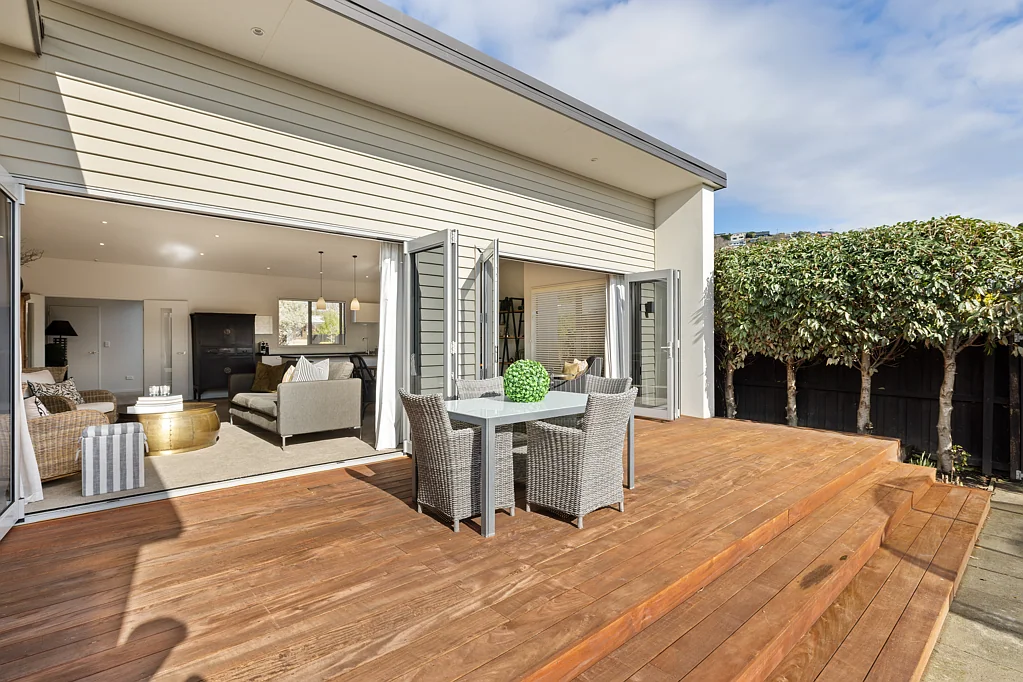 6 Roscoe Street, Saint Martins, Christchurch, Canterbury