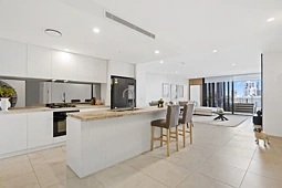 1002/48 Ventura Road, Mermaid Beach
