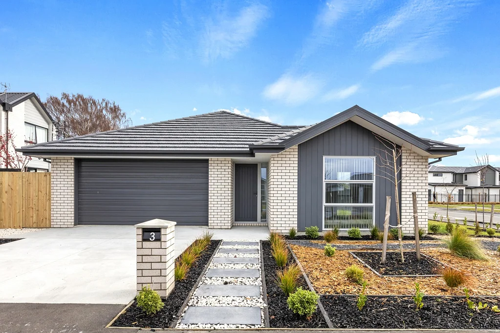 New And Fresh 3 Bedroom home