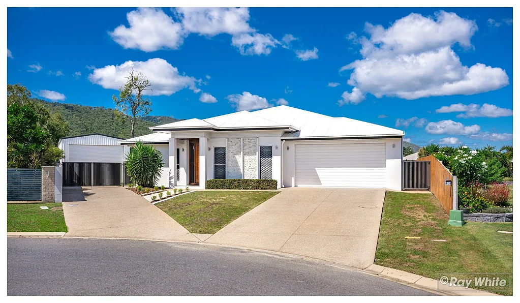 8 Messmate Court, Norman Gardens, QLD 4701