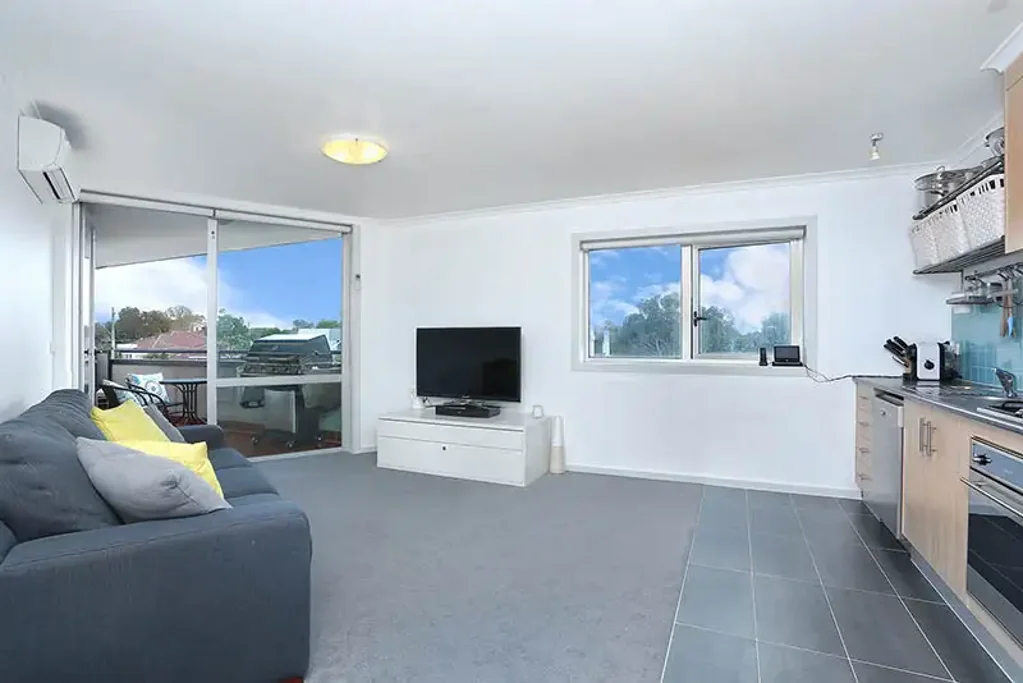 Beautifully presented 2 bedroom apartment to call home